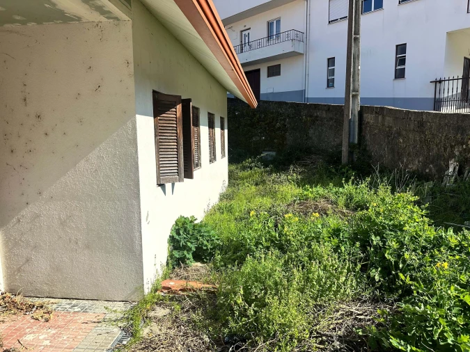 Moradia T3 para Venda em Manteigas (São Pedro) Foto 3