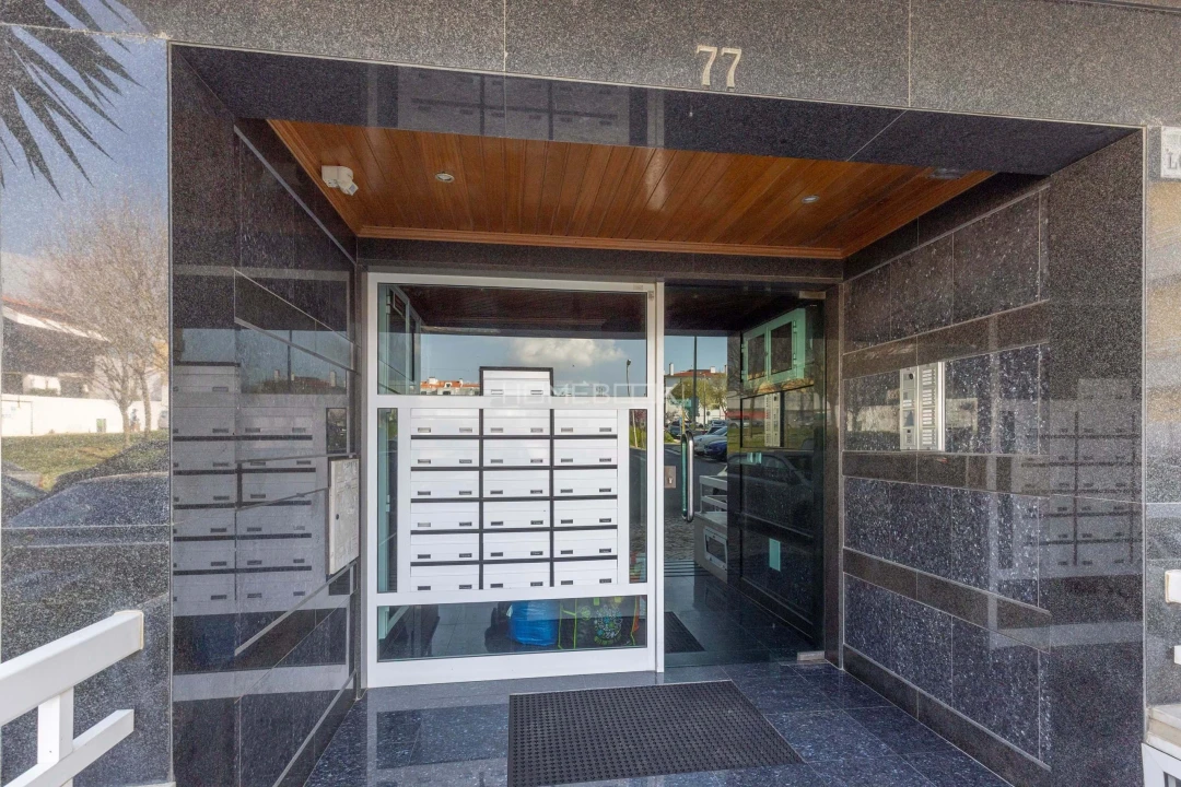 Apartamento T3 para Venda em São Domingos de Rana Foto 28