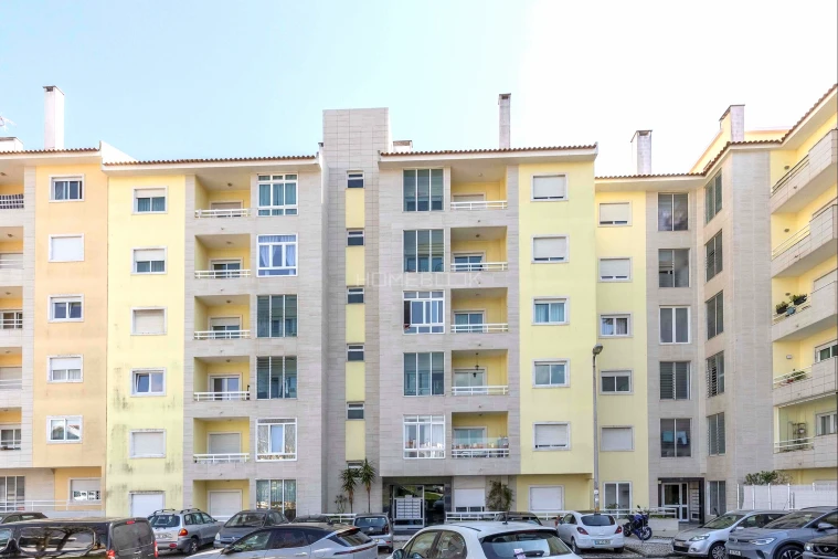 Apartamento T3 para Venda em São Domingos de Rana Foto 29