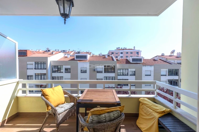 Apartamento T3 para Venda em São Domingos de Rana Foto 3