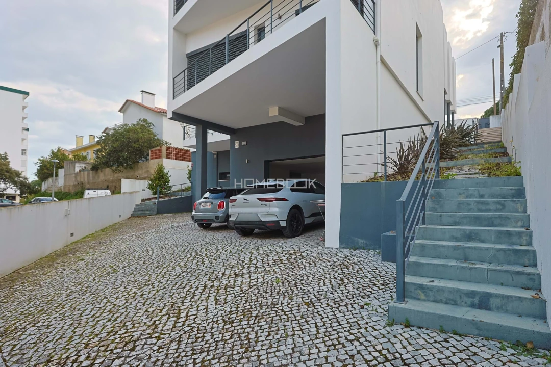 Moradia T5 para Venda em União das Freguesias de Setúbal Foto 40