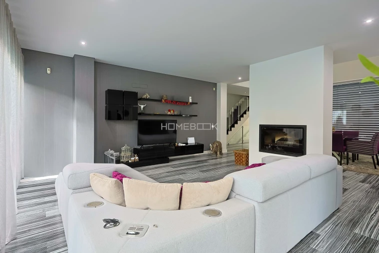 Moradia T5 para Venda em União das Freguesias de Setúbal Foto 8