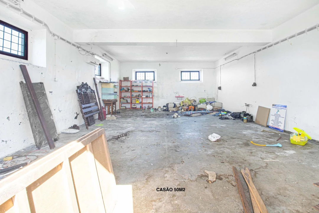 Moradia T9 para Venda em Espírito Santo, Nossa Senhora da Graça e São Simão Foto 16