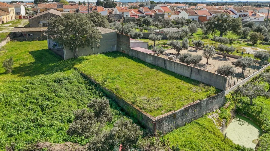 Moradia T9 para Venda em Espírito Santo, Nossa Senhora da Graça e São Simão Foto 12