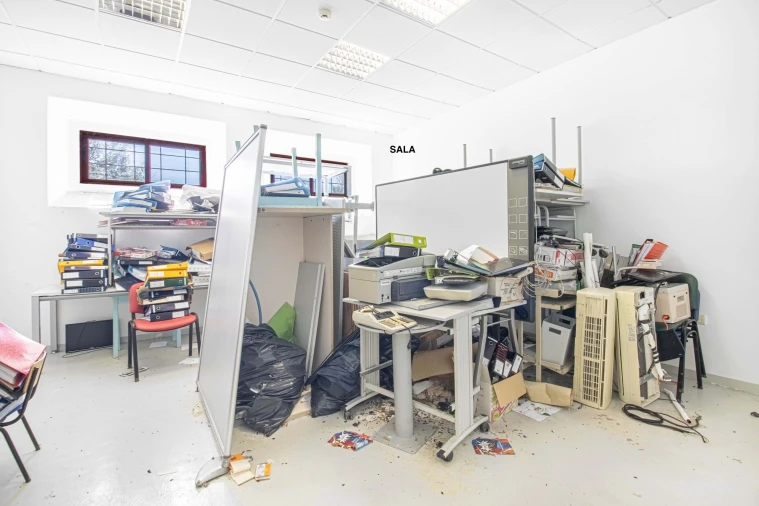 Moradia T9 para Venda em Espírito Santo, Nossa Senhora da Graça e São Simão Foto 39