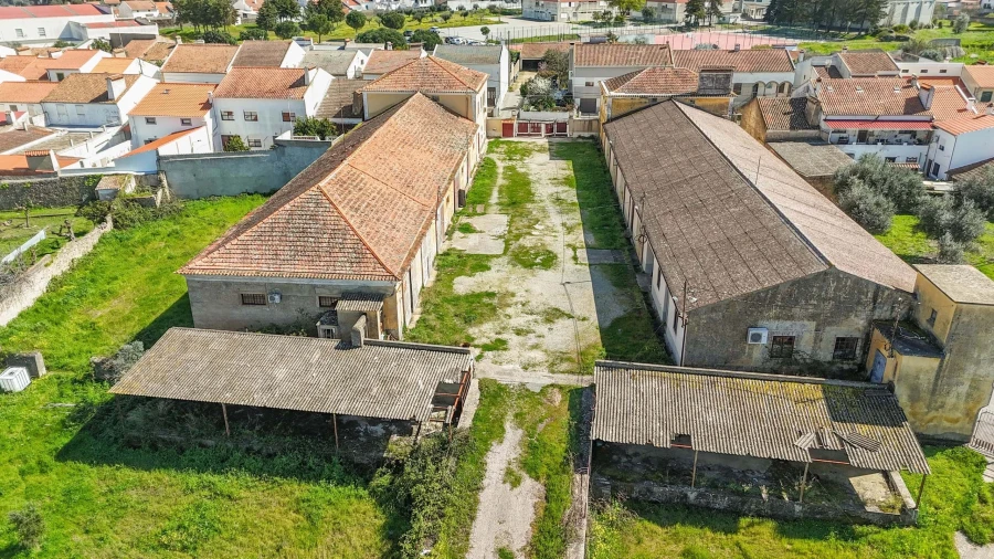 Moradia T9 para Venda em Espírito Santo, Nossa Senhora da Graça e São Simão Foto 9