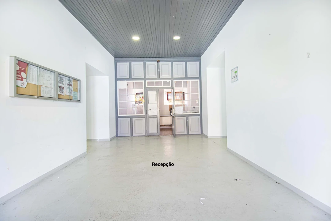 Moradia T9 para Venda em Espírito Santo, Nossa Senhora da Graça e São Simão Foto 21