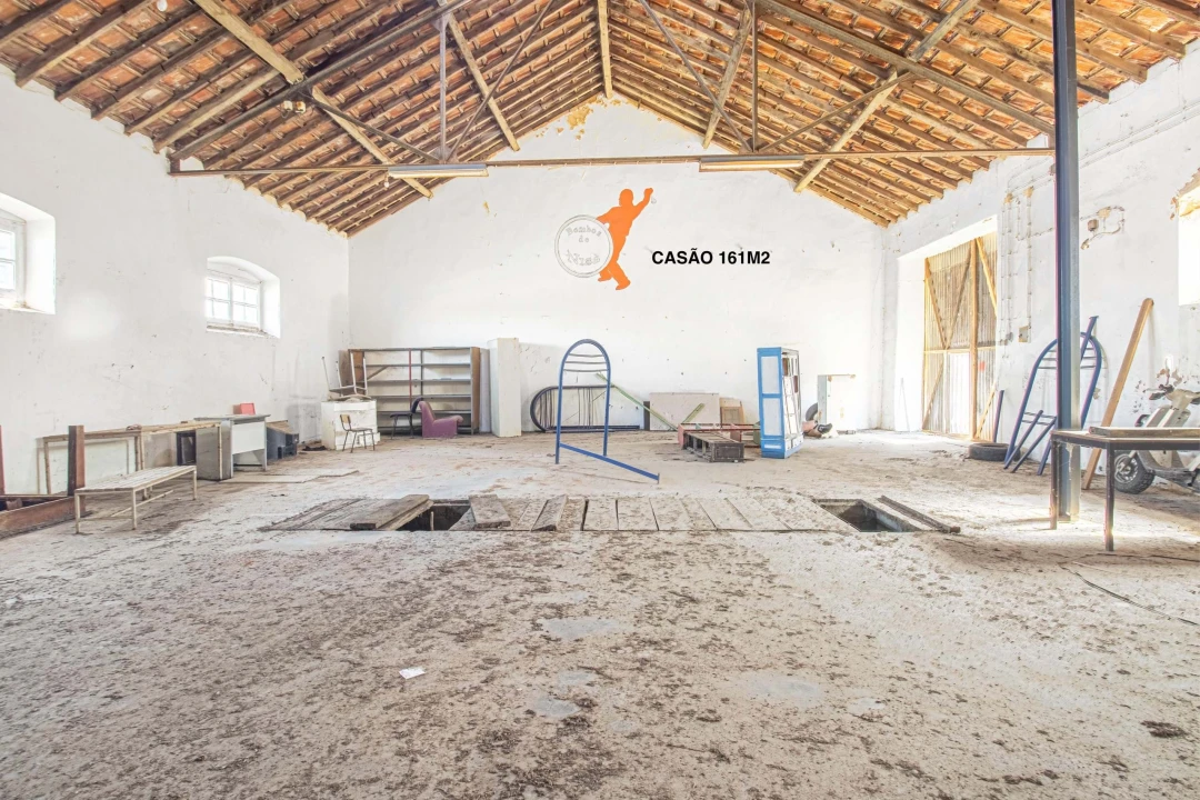 Moradia T9 para Venda em Espírito Santo, Nossa Senhora da Graça e São Simão Foto 18