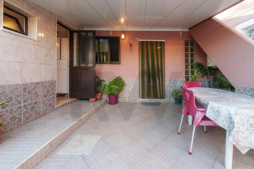 Moradia T3 para Venda em Quarteira Foto 33