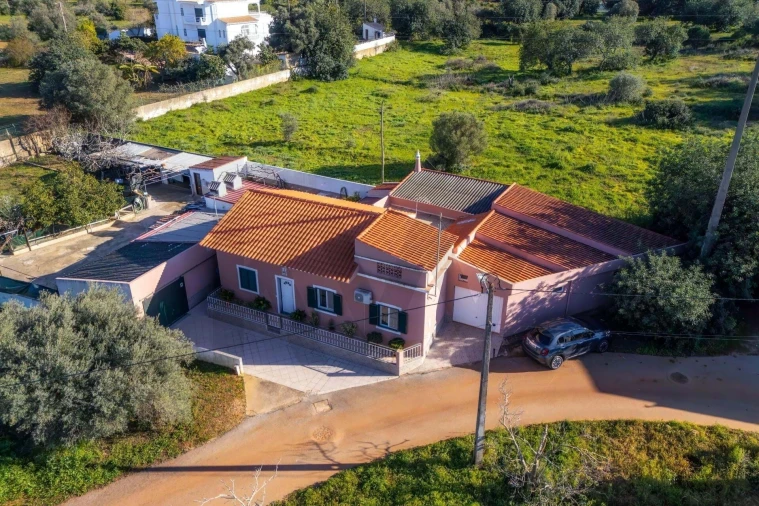 Moradia T3 para Venda em Quarteira Foto 55