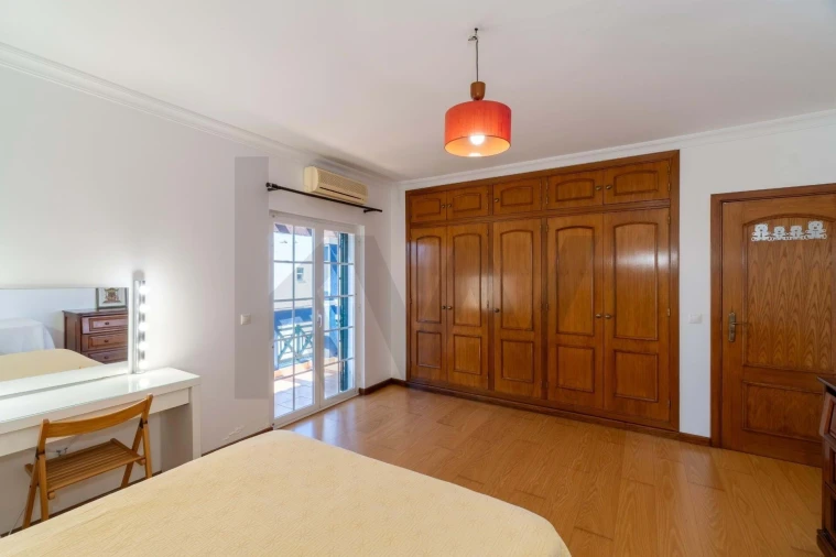 Moradia T4 para Venda em Montenegro Foto 20