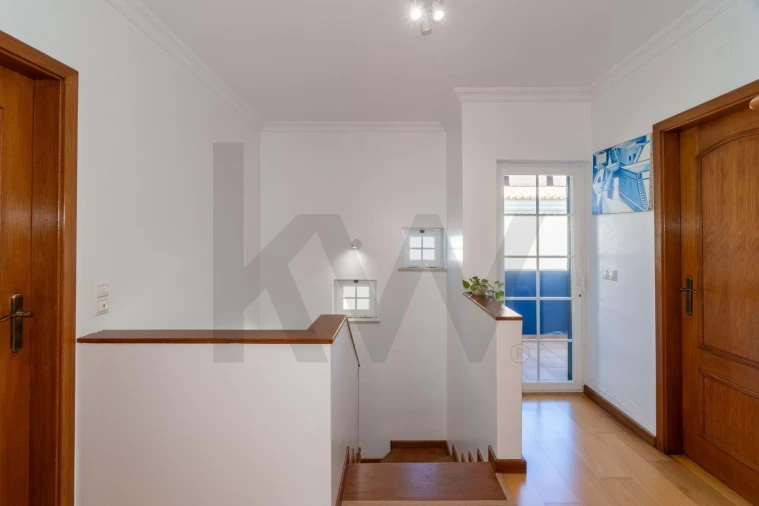 Moradia T4 para Venda em Montenegro Foto 16