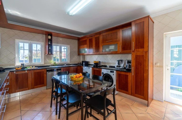 Moradia T4 para Venda em Montenegro Foto 5