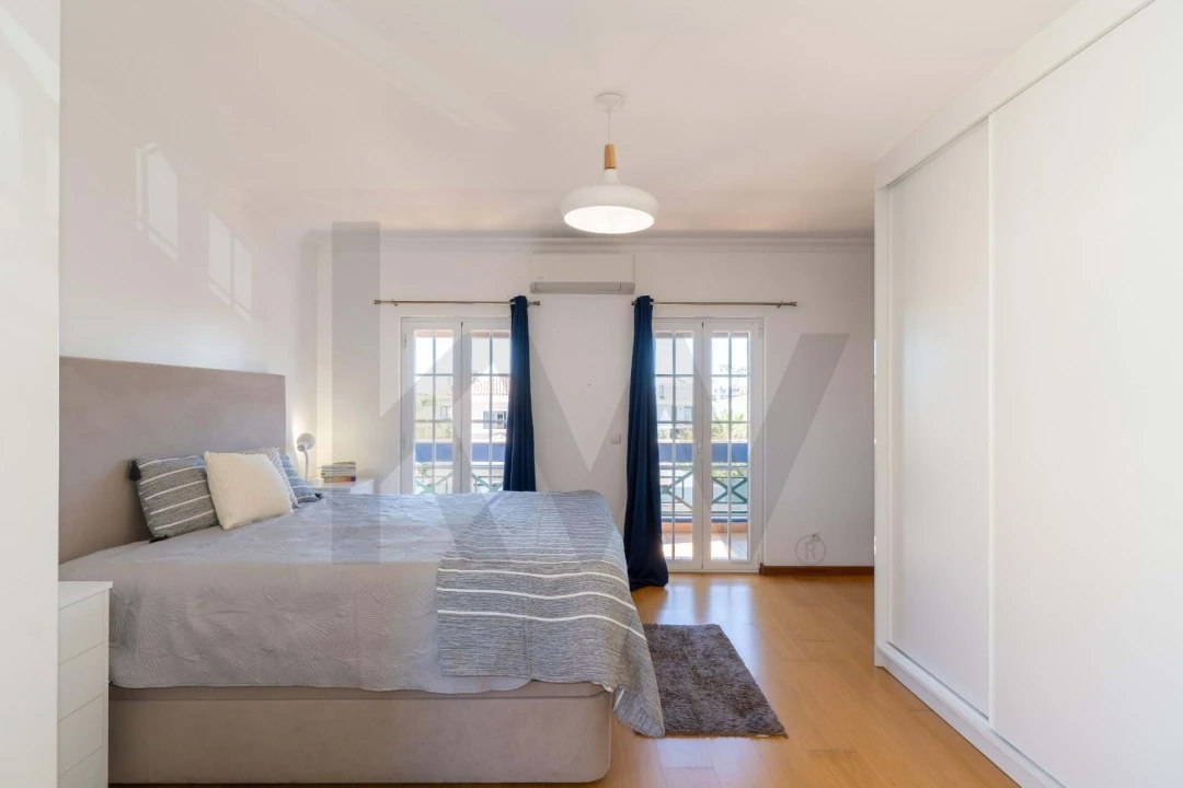 Moradia T4 para Venda em Montenegro Foto 29