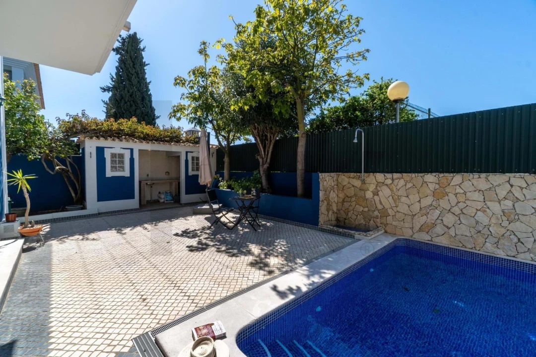 Moradia T4 para Venda em Montenegro Foto 48