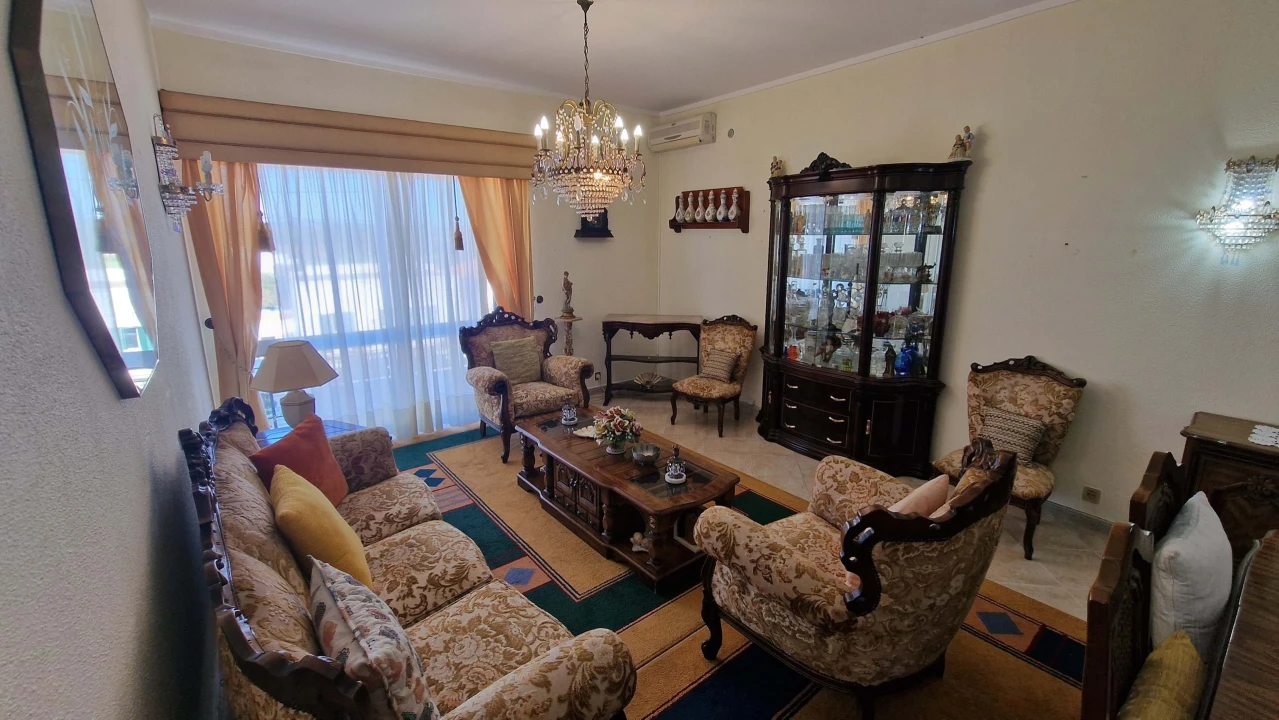 Moradia T5 para Venda em São Silvestre Foto 9