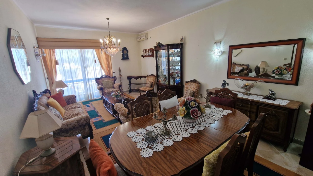 Moradia T5 para Venda em São Silvestre Foto 8