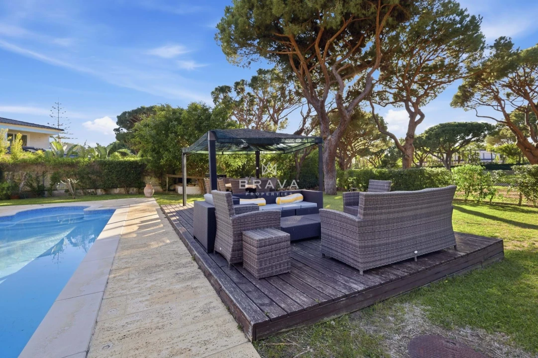 Moradia T5 para Venda em Quarteira Foto 81