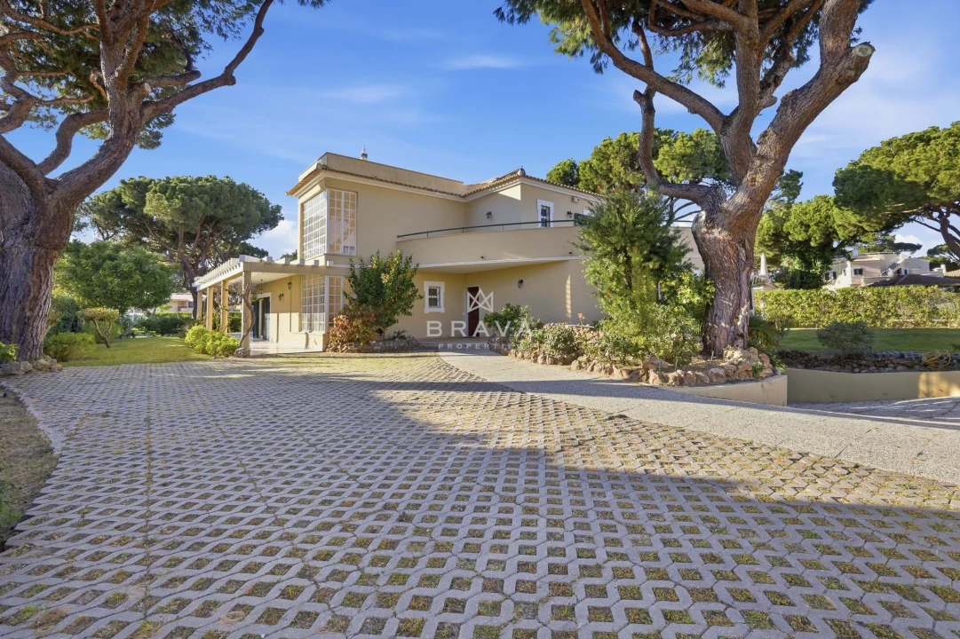 Moradia T5 para Venda em Quarteira Foto 78