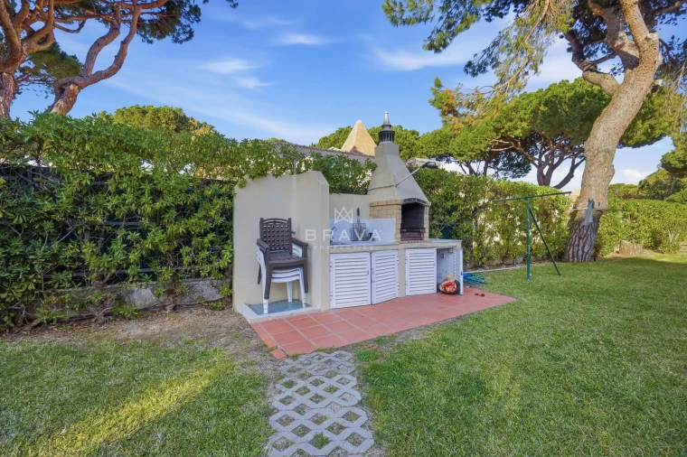 Moradia T5 para Venda em Quarteira Foto 82