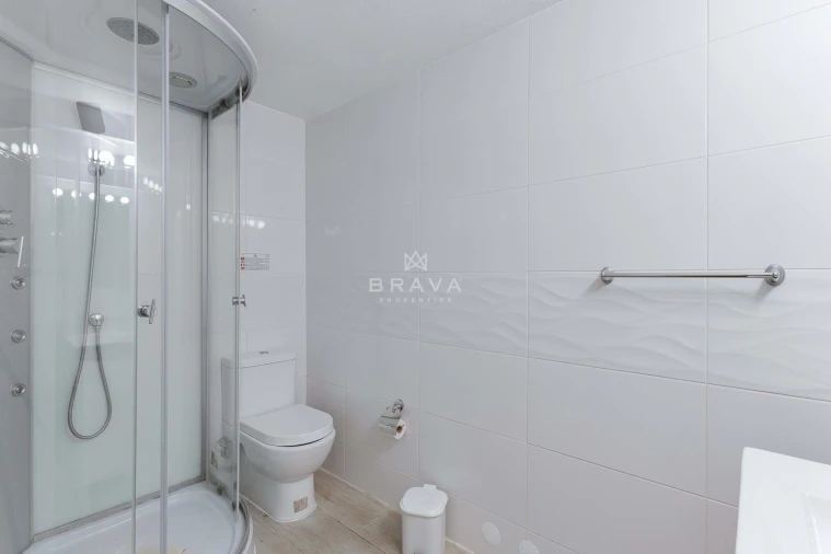 Moradia T5 para Venda em Quarteira Foto 69