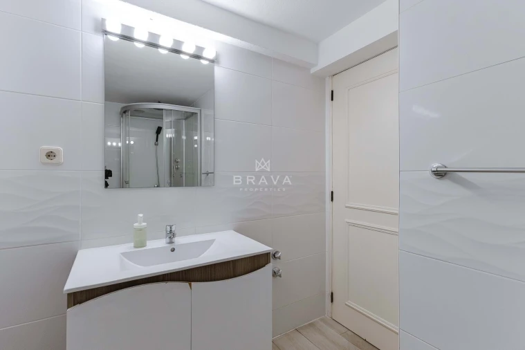 Moradia T5 para Venda em Quarteira Foto 70