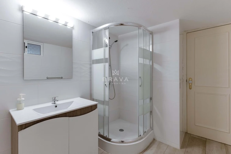 Moradia T5 para Venda em Quarteira Foto 48