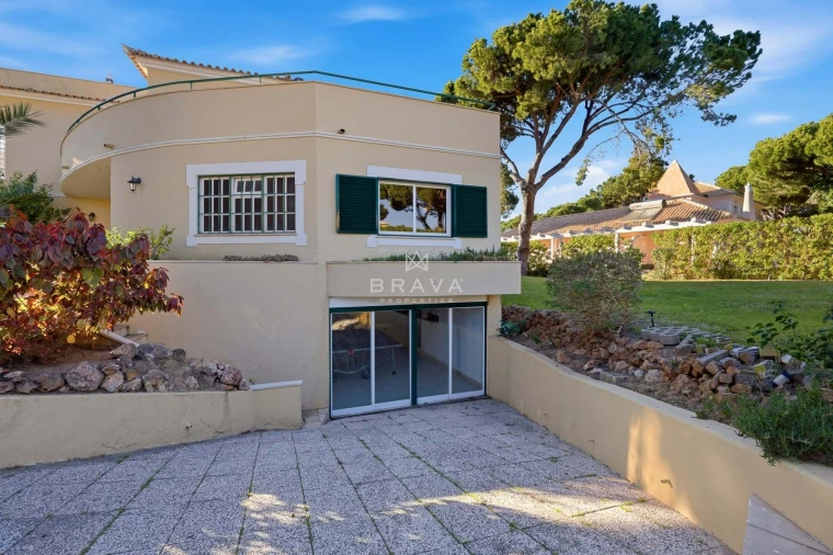 Moradia T5 para Venda em Quarteira Foto 77