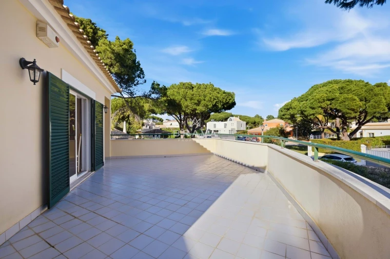 Moradia T5 para Venda em Quarteira Foto 80