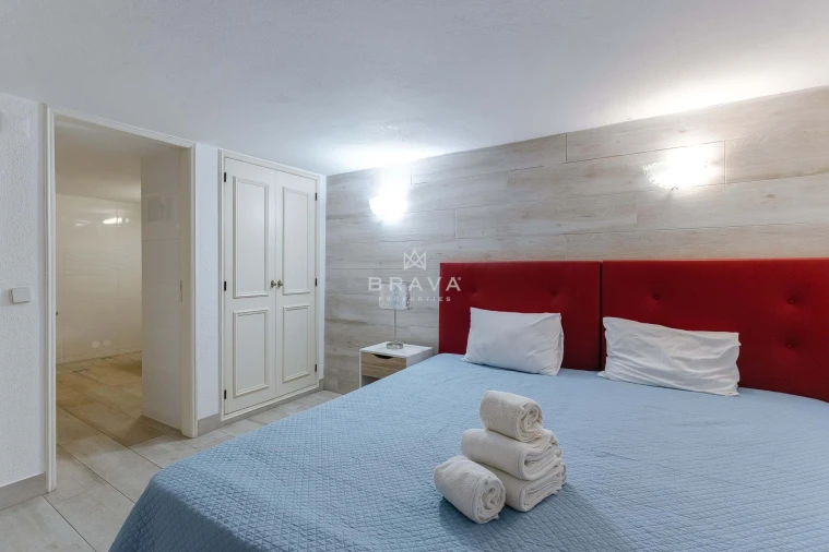 Moradia T5 para Venda em Quarteira Foto 45