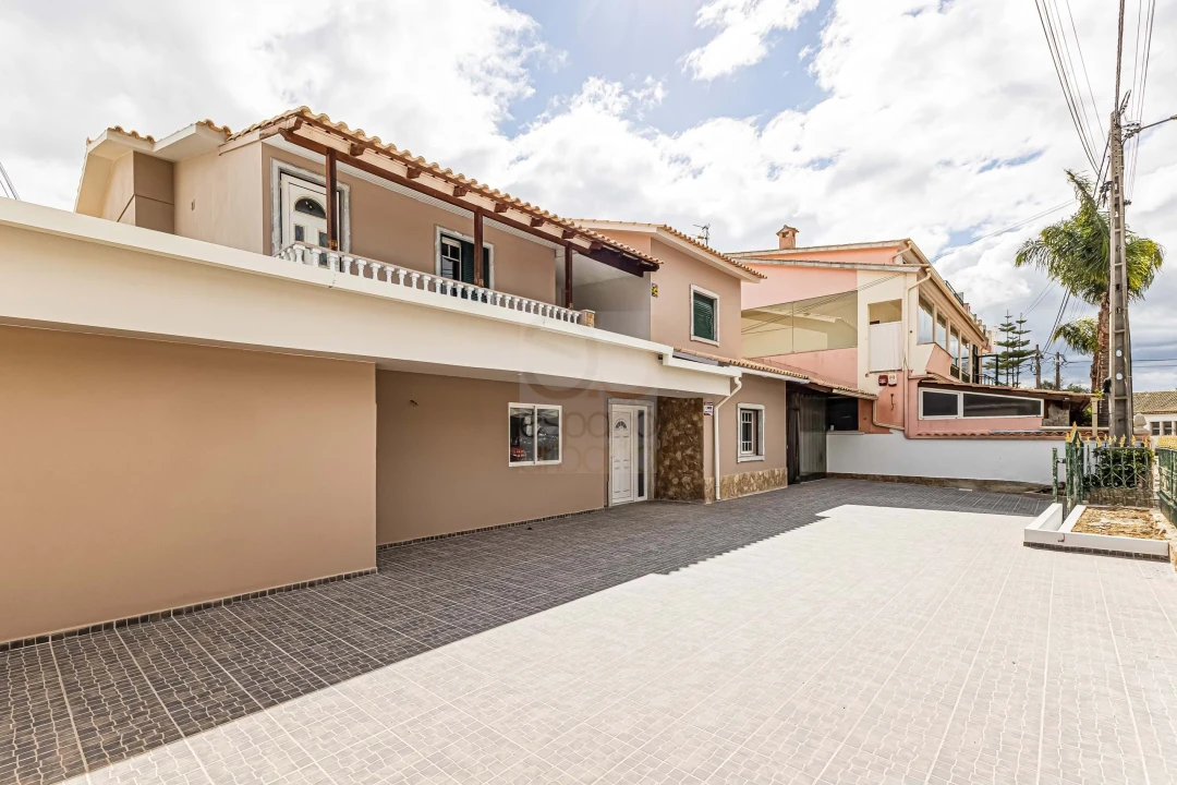 Moradia T11 para Venda em Boliqueime Foto 1