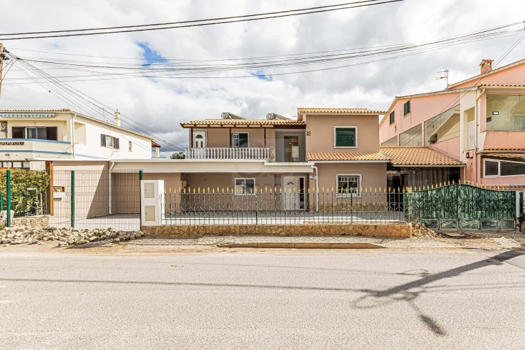 Moradia T11 para Venda em Boliqueime Foto 2