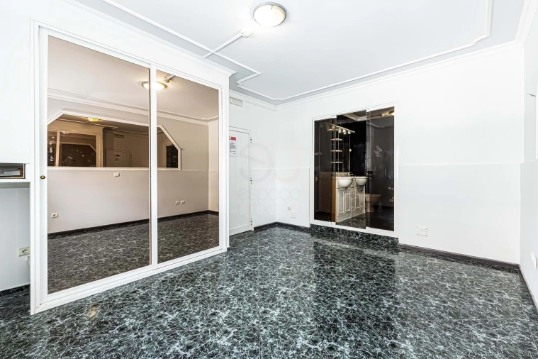 Moradia T11 para Venda em Boliqueime Foto 6