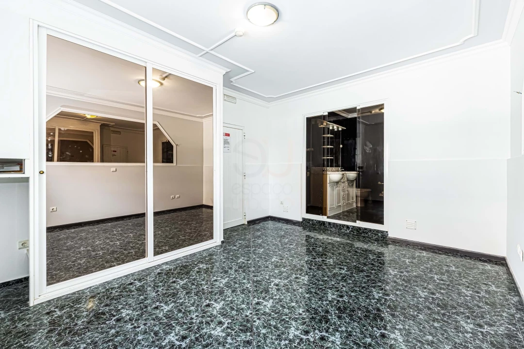 Moradia T11 para Venda em Boliqueime Foto 6