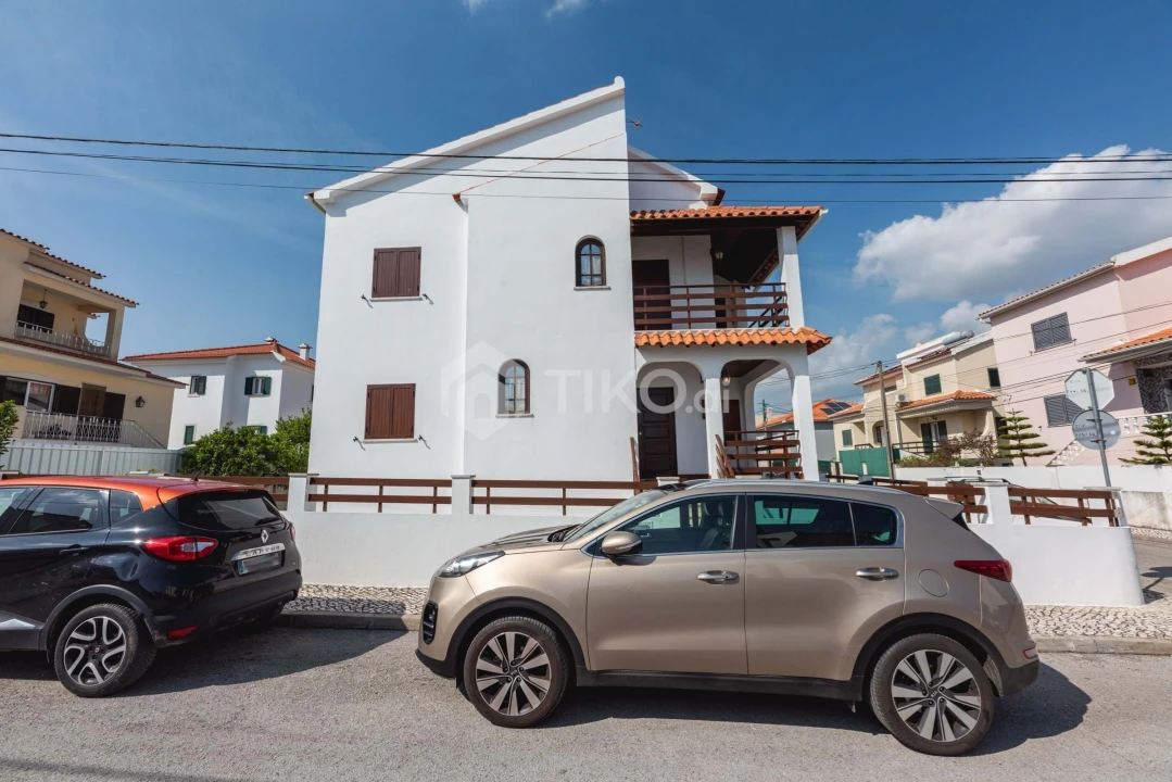 Moradia T4 para Venda em Palmela Foto 1