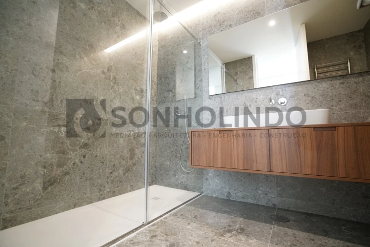 Apartamento T3 para Venda em Cidade da Maia Foto 24