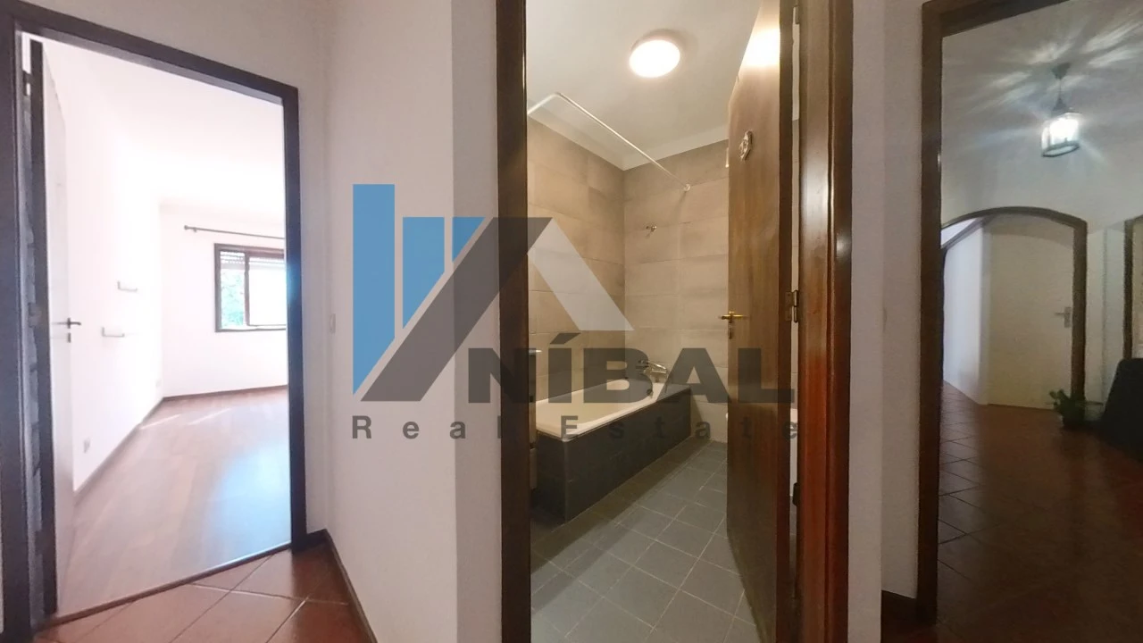 Apartamento T2 para Venda em Mafamude e Vilar do Paraíso Foto 35