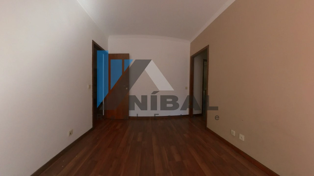 Apartamento T2 para Venda em Mafamude e Vilar do Paraíso Foto 42