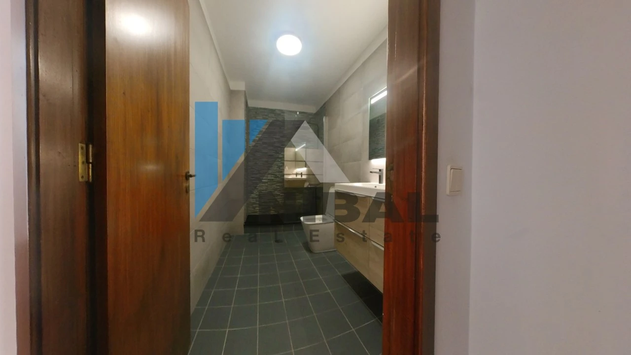 Apartamento T2 para Venda em Mafamude e Vilar do Paraíso Foto 43