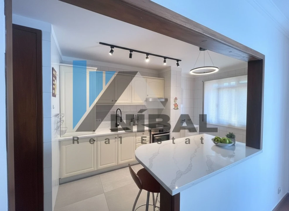 Apartamento T2 para Venda em Mafamude e Vilar do Paraíso Foto 1