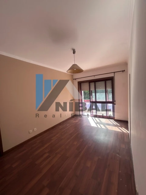 Apartamento T2 para Venda em Mafamude e Vilar do Paraíso