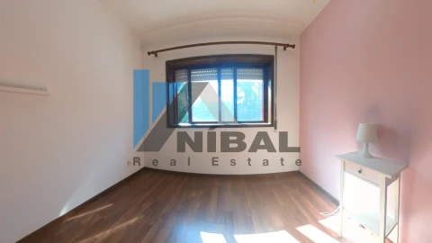 Apartamento T2 para Venda em Mafamude e Vilar do Paraíso