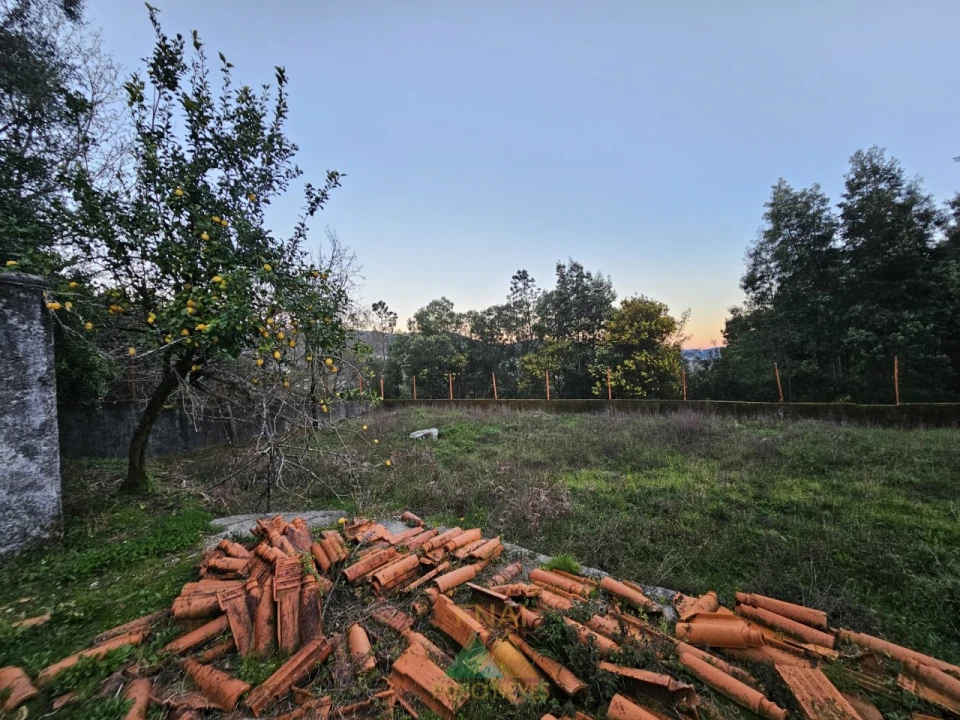 Moradia T4 para Venda em Labruja Foto 31