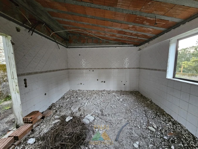 Moradia T4 para Venda em Labruja Foto 49