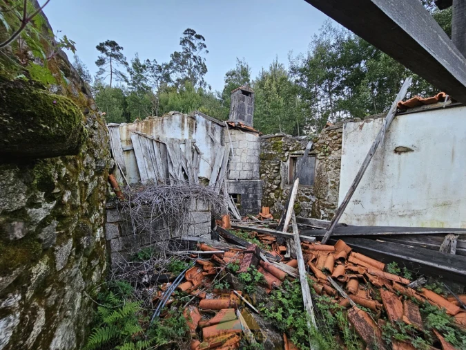 Moradia T4 para Venda em Labruja Foto 32