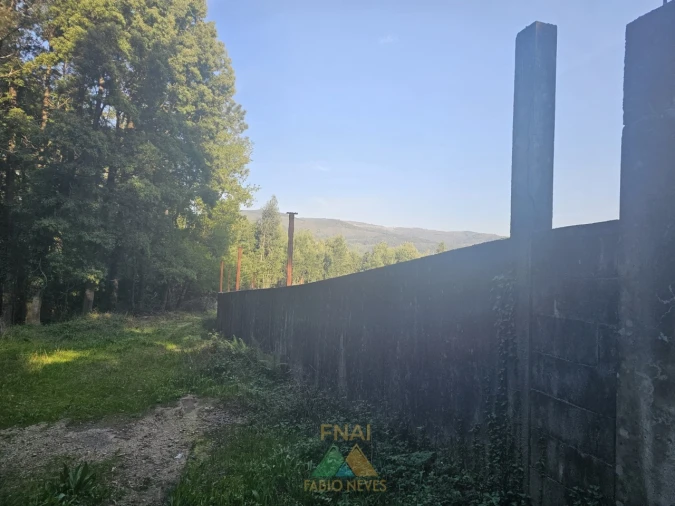 Moradia T4 para Venda em Labruja Foto 24