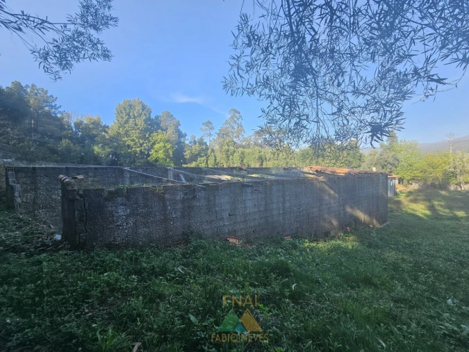 Moradia T4 para Venda em Labruja Foto 17