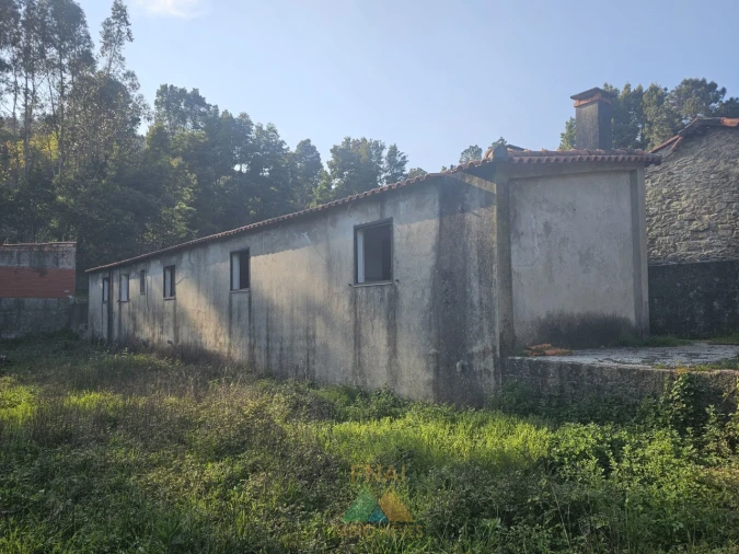 Moradia T4 para Venda em Labruja Foto 3