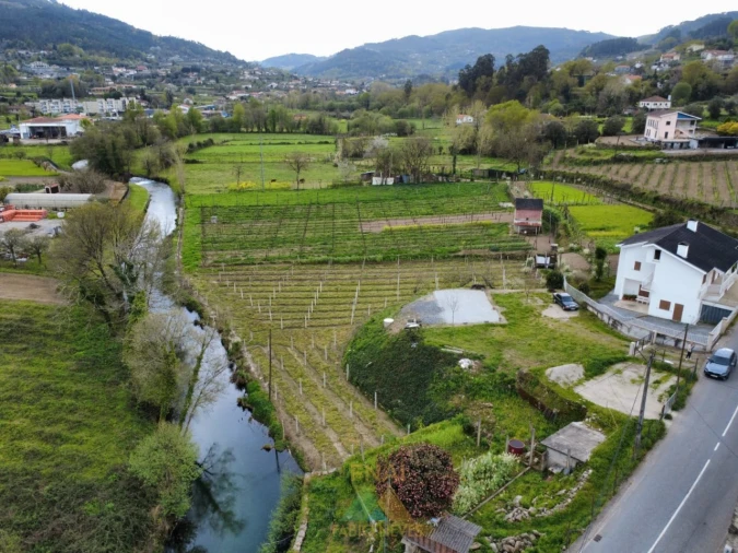 Terreno para Venda em Nogueira Foto 1