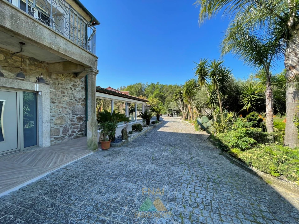 Moradia T3 para Venda em Rebordões (Santa Maria) Foto 9